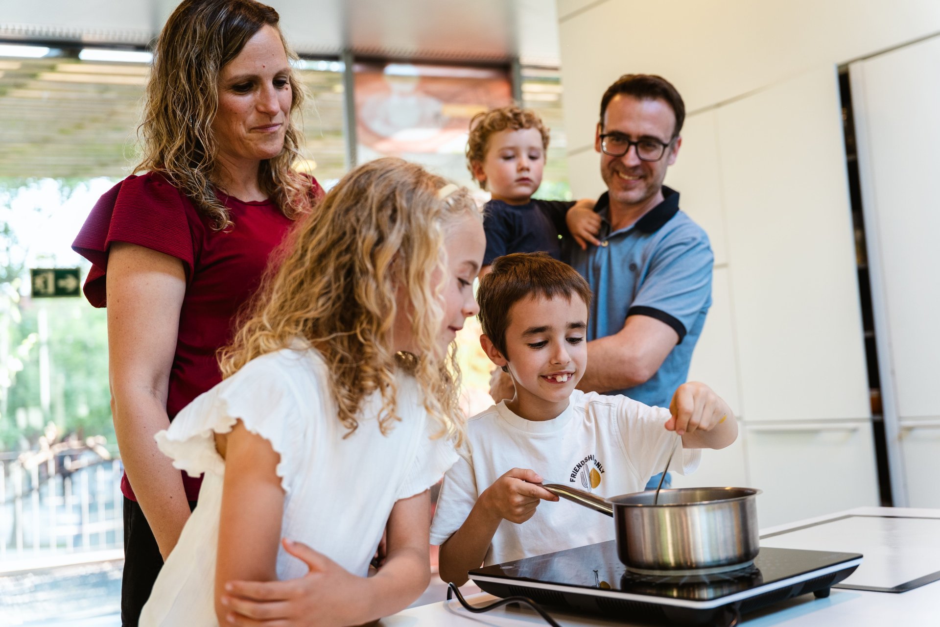Bulles dété - Activité estivale familiale au Món Sant Benet