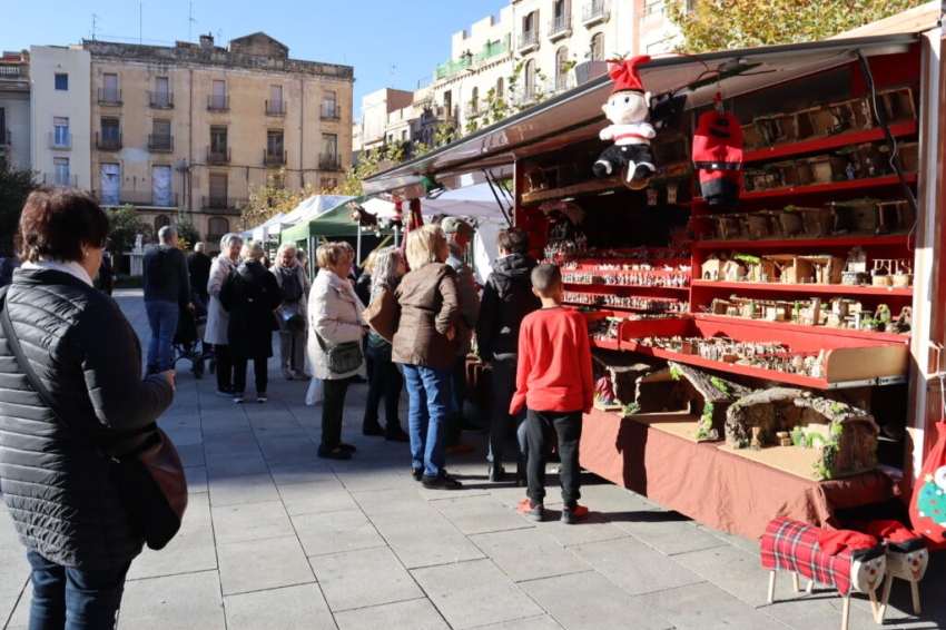 Mercado de Navidad, feria de capones, aves de corral y motivos navideños