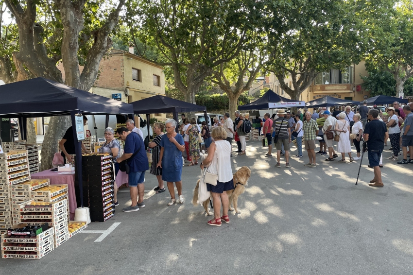 Marché ordinal de la pêche à Subirats