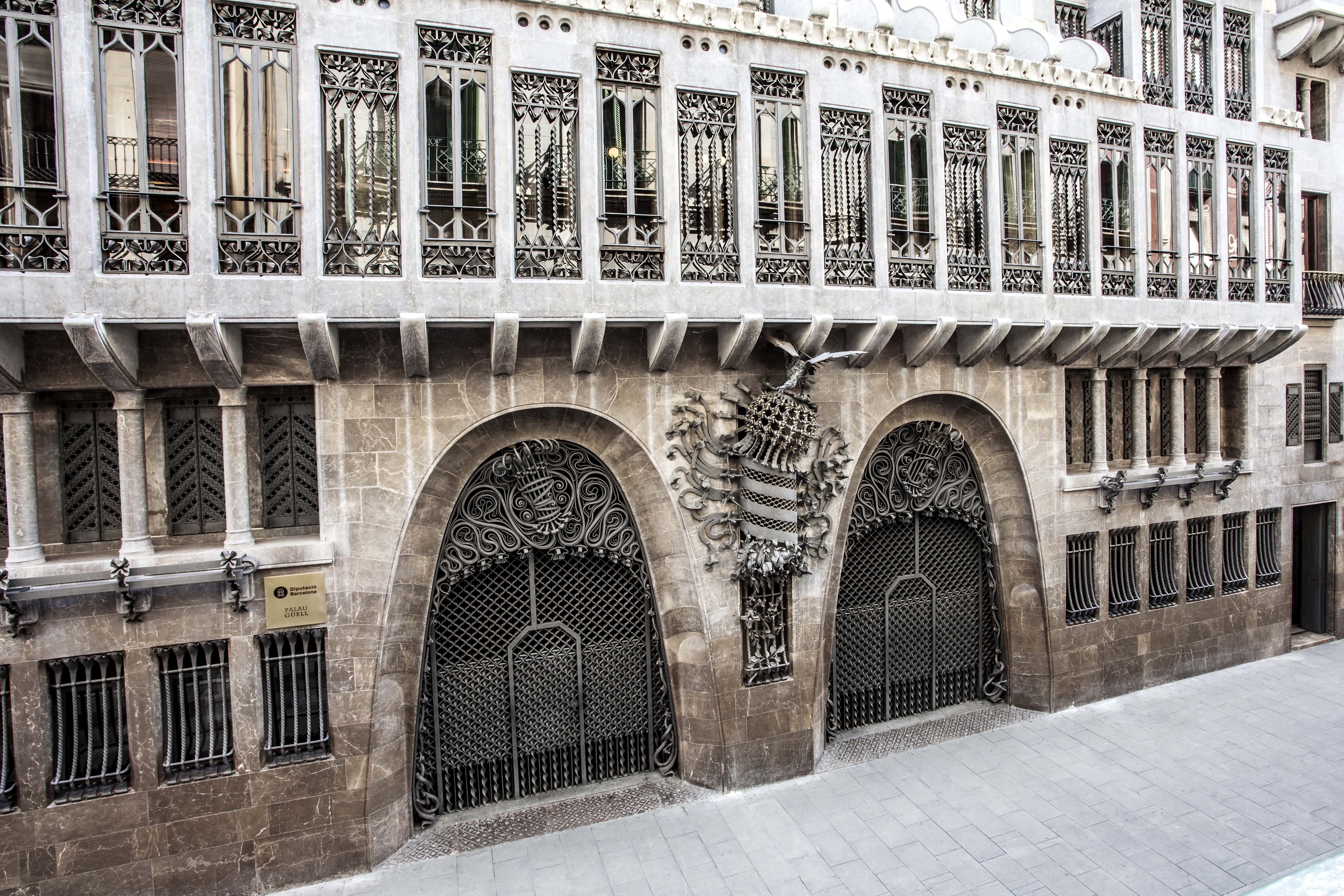 Façana principal del Palau Güell / Diputació de Barcelona