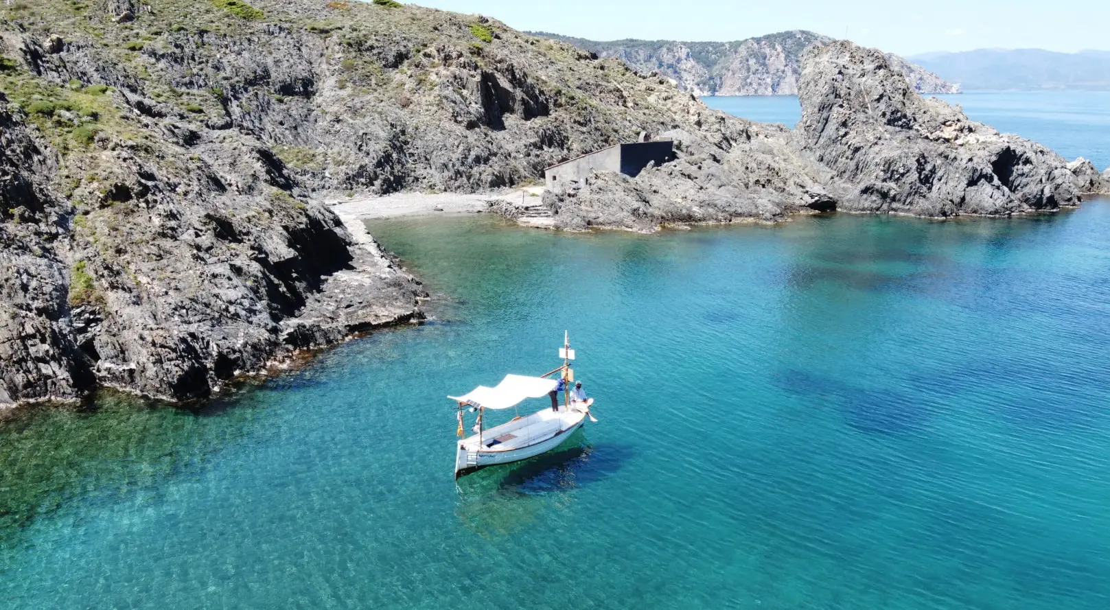 Brindis en plena mar