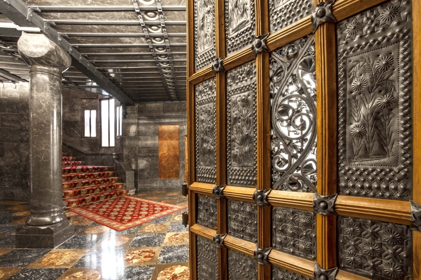 El Palau Güell secreto, una visita singular y nocturna para descubrir sus rincones más desconocidos