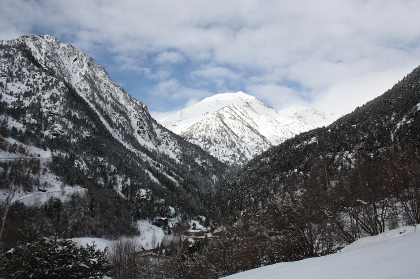 Choose your destination to ski in Andorra