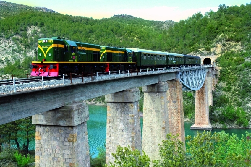 Tren de los Lagos, Románico de Boí y Sanr Maurici con Viajes Apolo