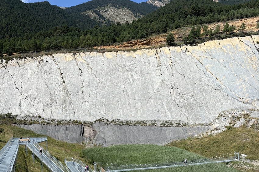 Visite guidée de la route du Crétacé avec les dinosaures Fumanya