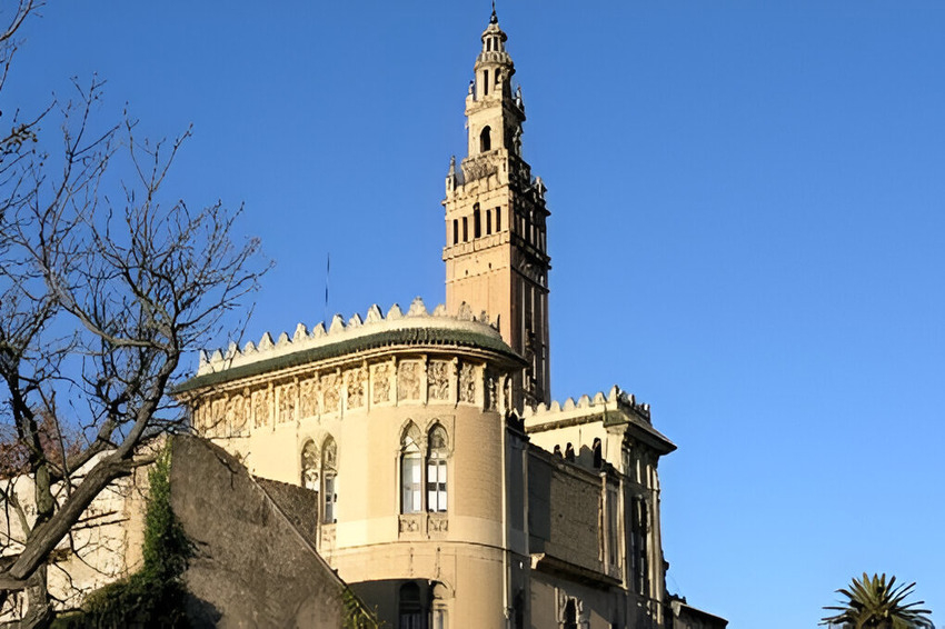La Giralda de Sevilla i el Pati dels Lleons de lAlhambra a lArboç