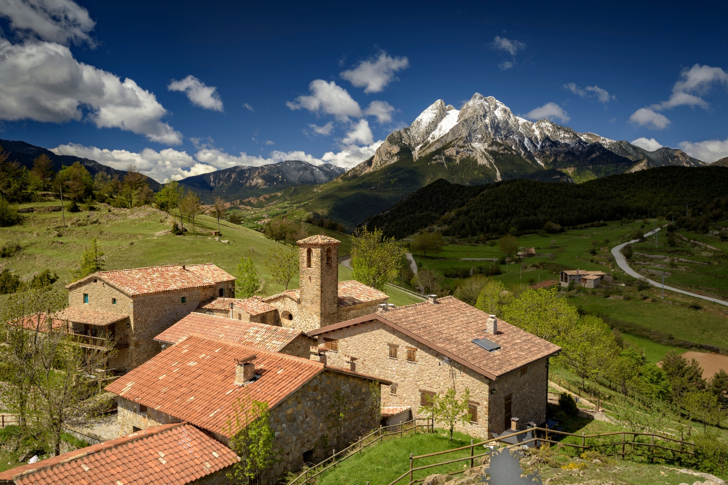 Gisclareny (Pedraforca Mountain And Gisclareny Village Seen From The Gargallosa Viewpoint In A Spring Morning Barcelona Province Catalonia Spain Pyrenees_390)