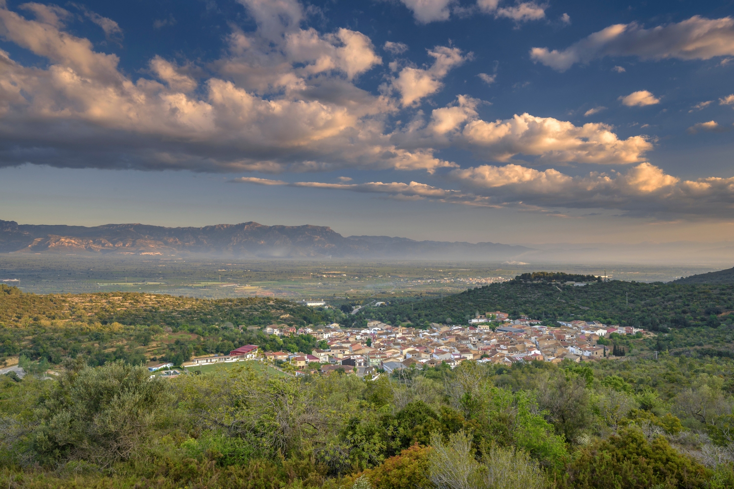 Godall (Sunrise From The Godall Range With The Town Of Godall In The Foreground Followed By Pla De La Galera Plain And In The Background The Ports Massif Tarragona Catalonia Spain_012)