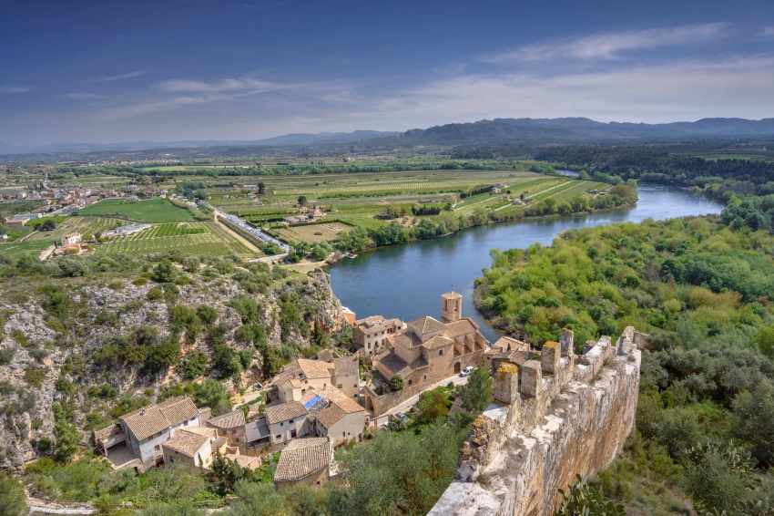 Agua y vida a través del Ebro en coche eléctrico
