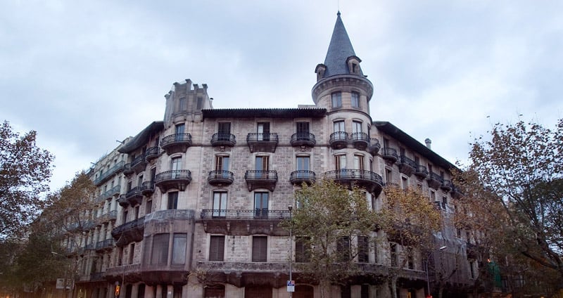 The charm of the facades of Barcelona