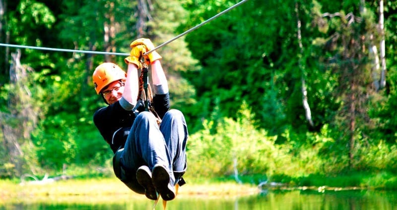 Route pour les parcs d'aventures en Catalogne