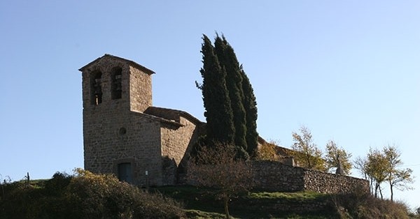 Route to the hermitage of Sant Cugat de Gavadons in Collsuspina