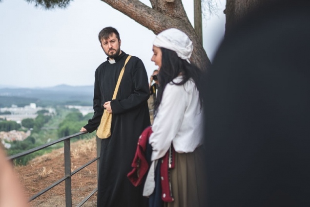 “La Casaca del Capità”, visita Teatralitzada al Castell d'Hostalric (1557 02 Visites Teatralitzades 3 FT)