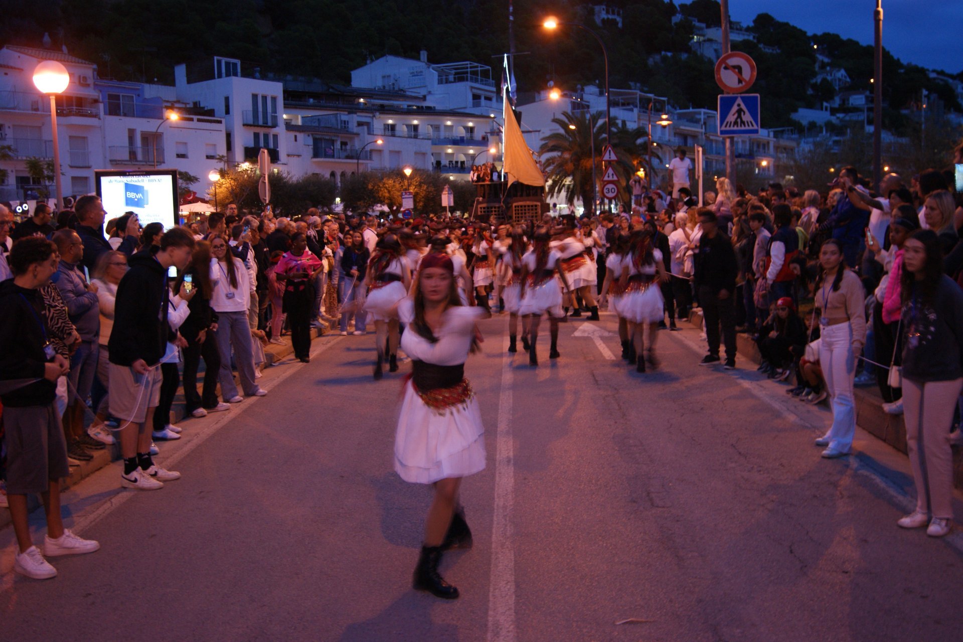 Feria de Piratas y Corsarios en las Islas Medas - LEstartit (250927 Cercavila 3 1)