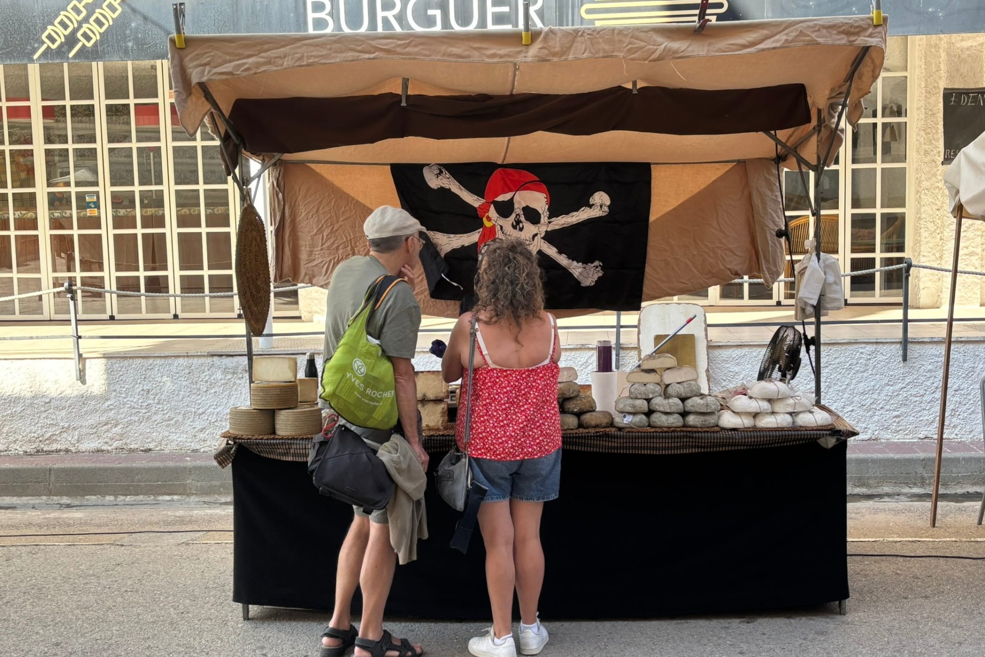 Feria de Piratas y Corsarios en las Islas Medas - LEstartit (250927 Mercat Pirata Xmt)