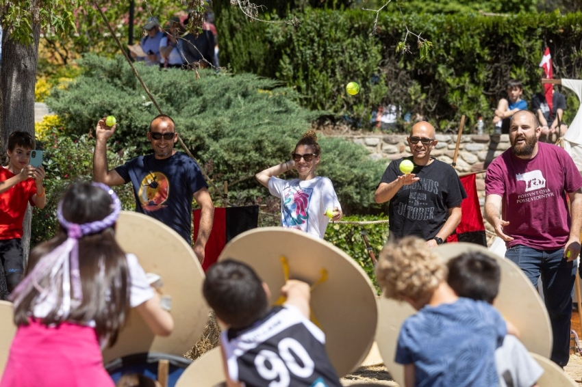 Mercat Medieval de Palau-solità i Plegamans (25 Palau Solita I Plegamans)