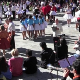 Concours de groupes sardanistes à Ripoll