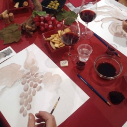 Mima't pintant amb vi a Sant Esteve Sesrovires