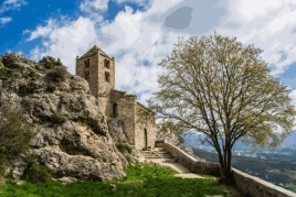 Castell-llebre Aplec in Peramola