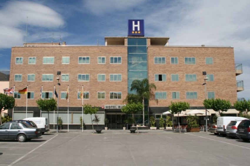 Hotel Rull (Hotel Rull Parking)