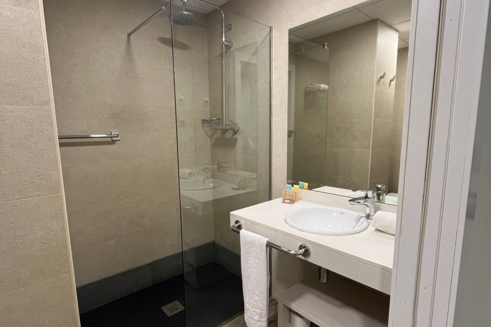 Hotel Centre Reus (Hotel Centre Reus Lavabo 1)