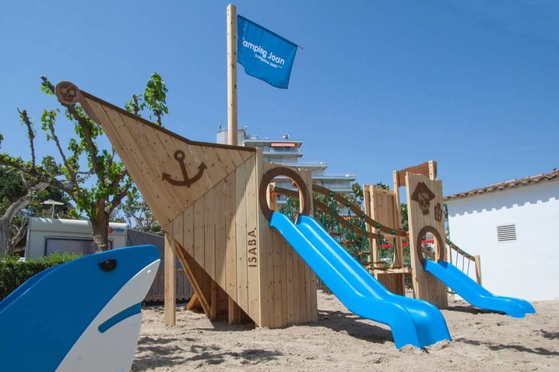 Càmping Joan (Camping Joan Arees Joc)