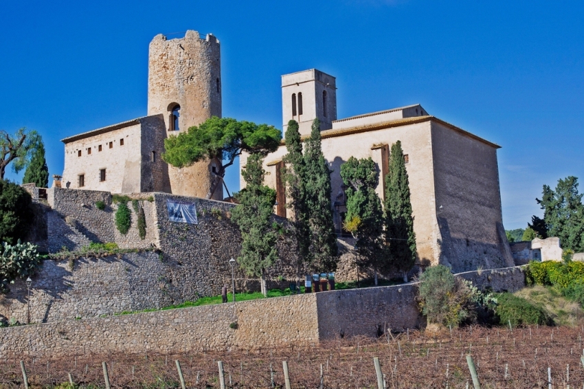 Garraf Turisme ( Castell Sant Pere De Ribes)