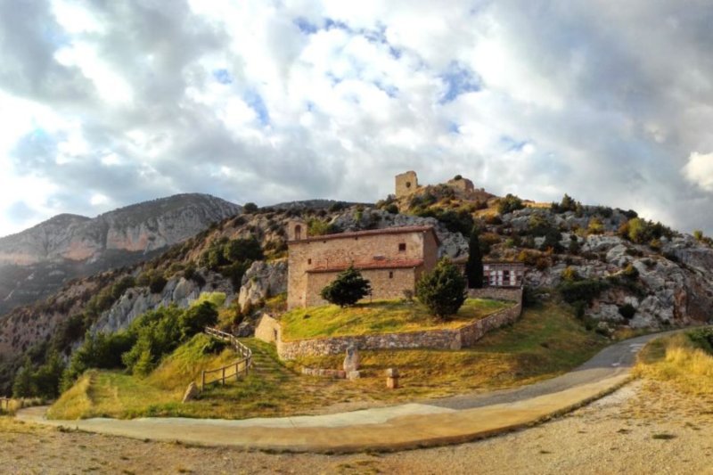Turisme Solsonès (Castell I L Esglesia De Santa Cecilia D Oden)