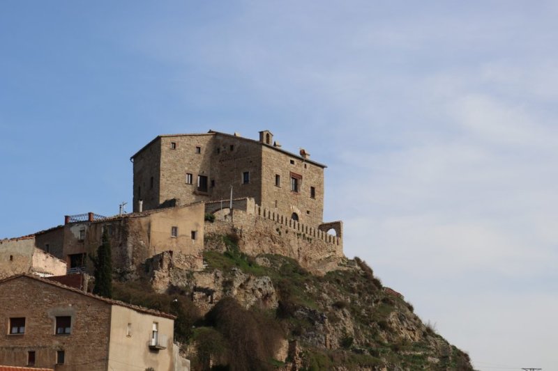 Turisme Solsonès (Castillo De Enfesta)