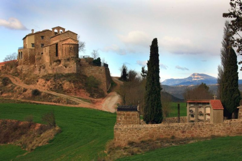 Turisme Solsonès (Castillo Y Iglesia De Sant Julia De Ceuro)
