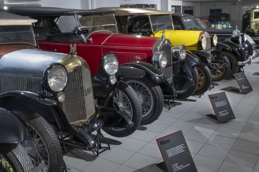 Museu Nacional de l'Automòbil (Museu De L Automobil)