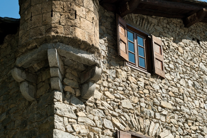 Casa de la Vall (Casa Vall Tronera De La Facana Principal)