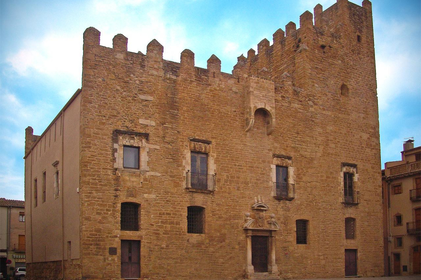 Castell Palau de la Bisbal dEmpordà (Castell Palau Lluis De Miguel)