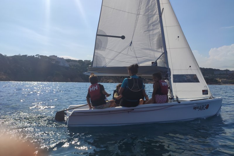 Escola de Vela i Kayak Sant Pol - Costa Brava (Escola De Vela I Kayak Sant Pol Costa Brava)