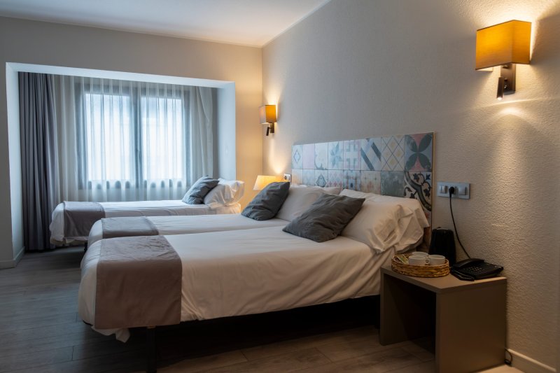 Hotel Tudel (Hotel Tudel 1)