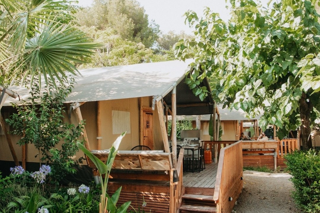 Càmping Caledonia (Camping Caledonia)