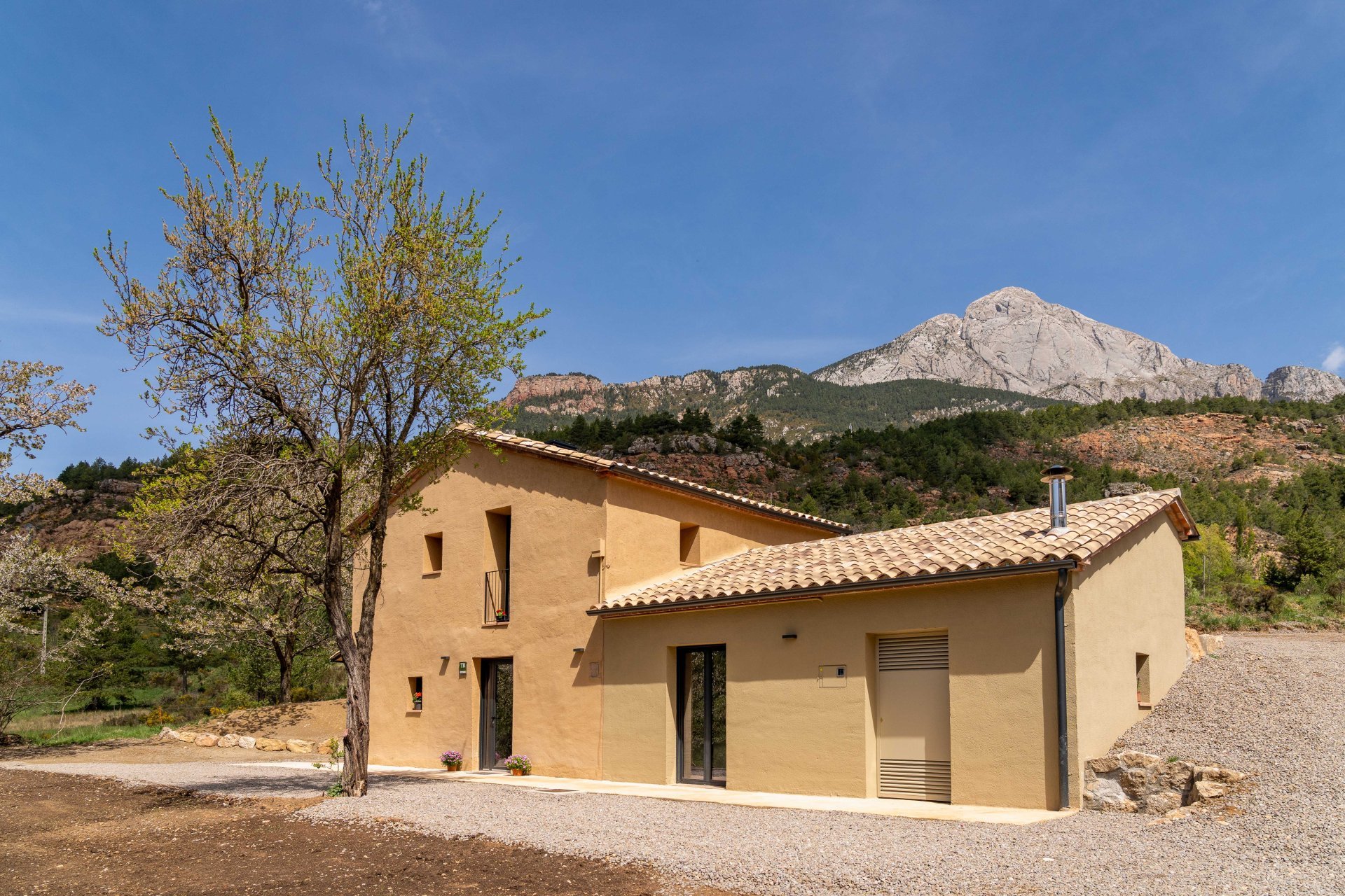 Cal Parraquer ( Cal Parraquer Exterior)