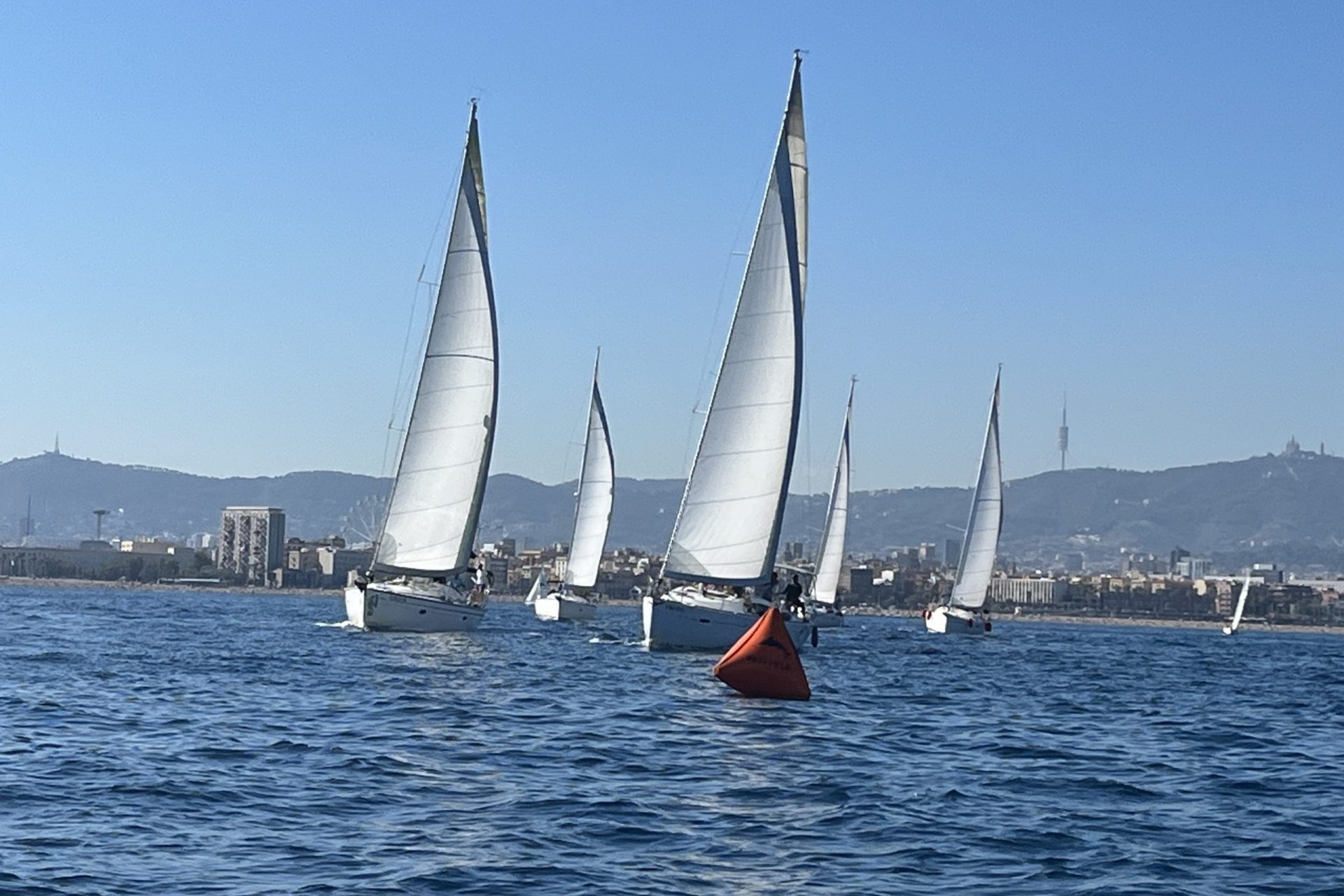 Nautiq Barcelona (Regata Team Building Barcelona)