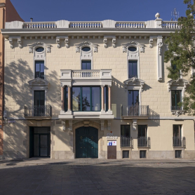 Cal Maco, Alberg i Centre de Visitants d'Igualada