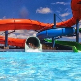 Water parks for a refreshing summer
