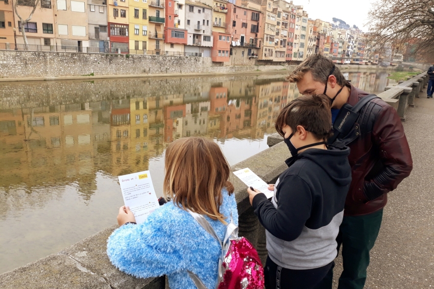 Gincana Familiar con Guía Girona Gemma (Foto Familia Bona 1)