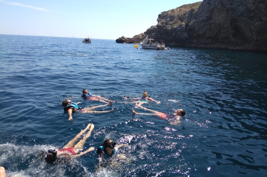 Tour of the Medes Islands and swimming in the Montgrí Natural Park with Medaqua (Snorkel A La Costa Del Montgri Www.medaqua 12_)