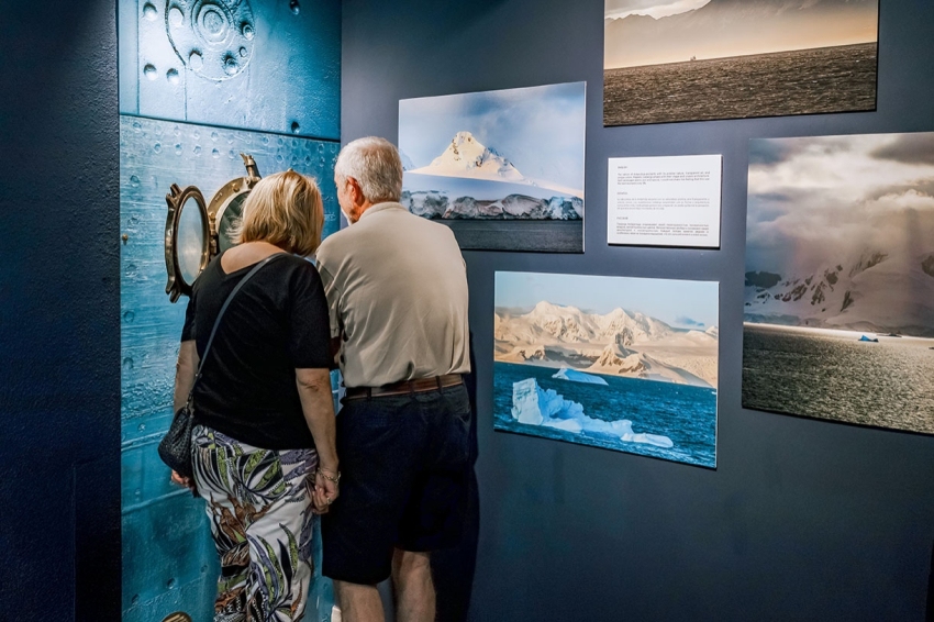 Exposition immersive sur l'Antarctique à la CG Gallery Lloret (709a4828)