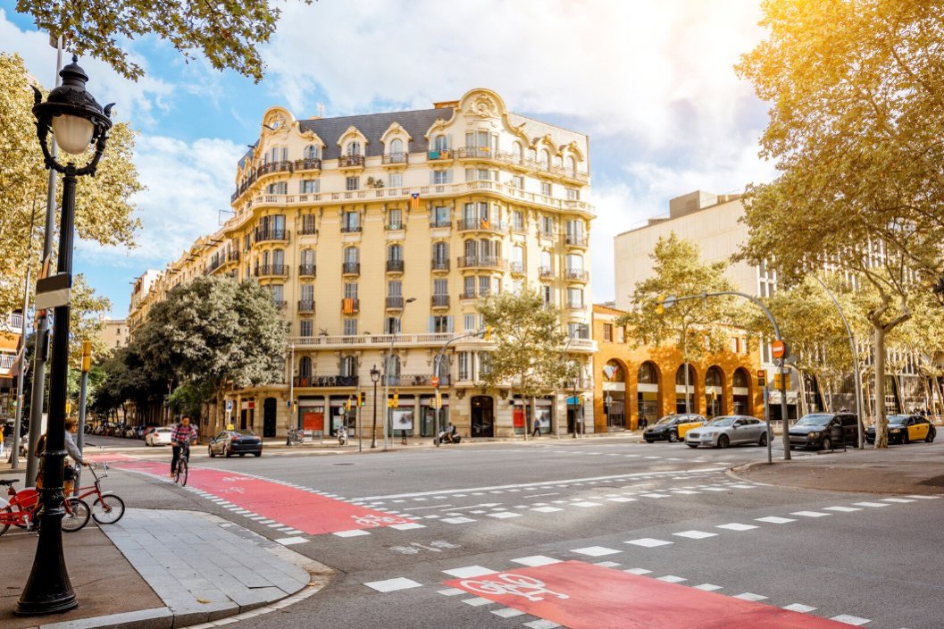 Visitez Barcelone en véhicule de luxe - Forever Barcelona (22 Copia.png_)