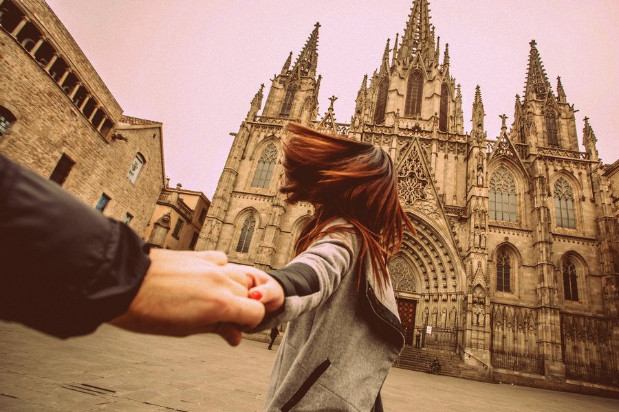 Visitez Barcelone en véhicule de luxe - Forever Barcelona (Depositphotos_136367886_s Copia)