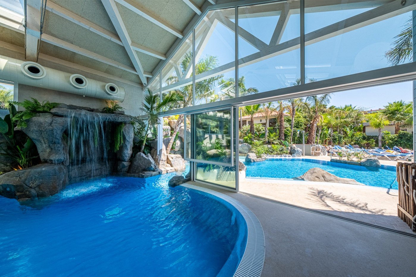 Relaxing getaway in Salou: apartments, spa and heated pool (2023 07 13 0539 Hdr)