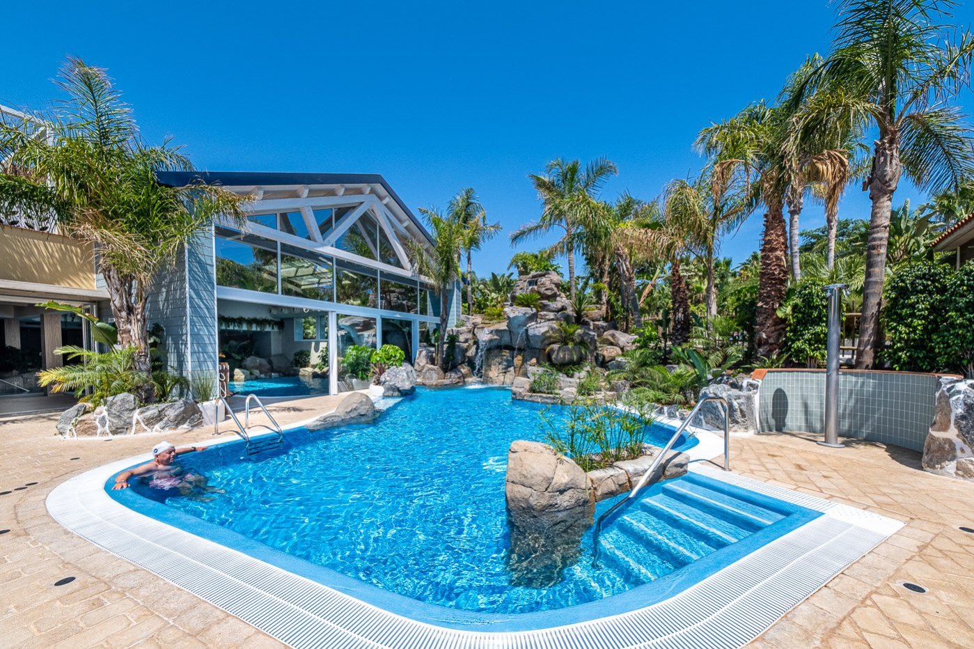 Enjoy autumn at La Siesta Salou with SPA and heated pool (2023 07 13 0522 Hdr)