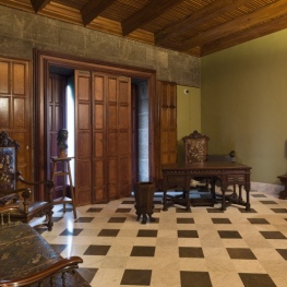 Exhibition: Palau Güell, looks at the furniture