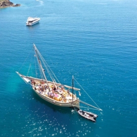 Noche romántica a bordo, cena y dormir, Charter Sant Isidre