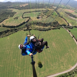 Fly paragliding in the Vall de Àger!